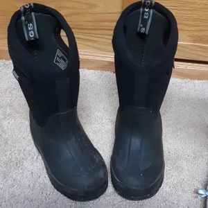 Black Boys bog boots size 10